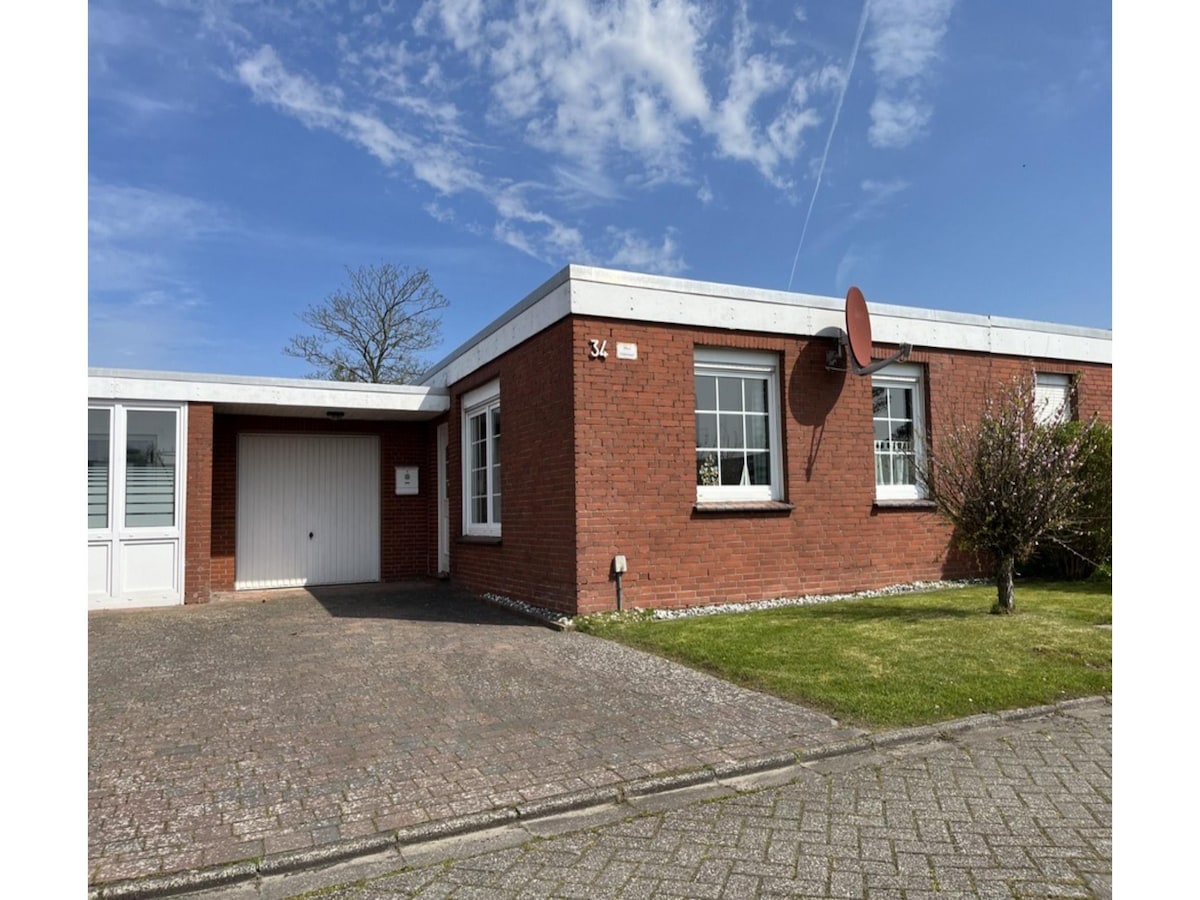 4-persoons bungalow in Dornumersiel op 1 km van de zee in Dornumersiel