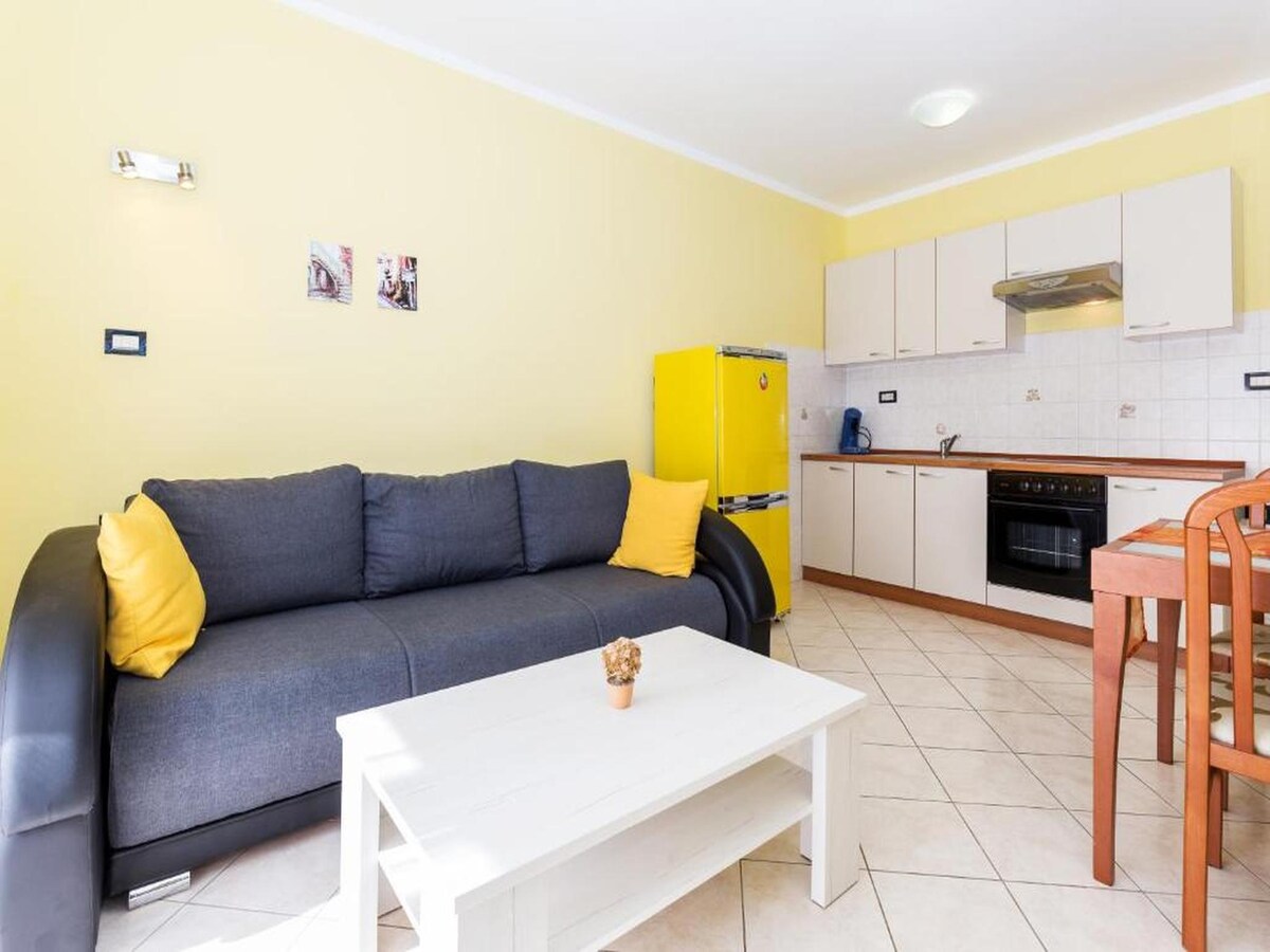 3-persoons appartement in Obrovac op 300 m van het strand in Obrovac