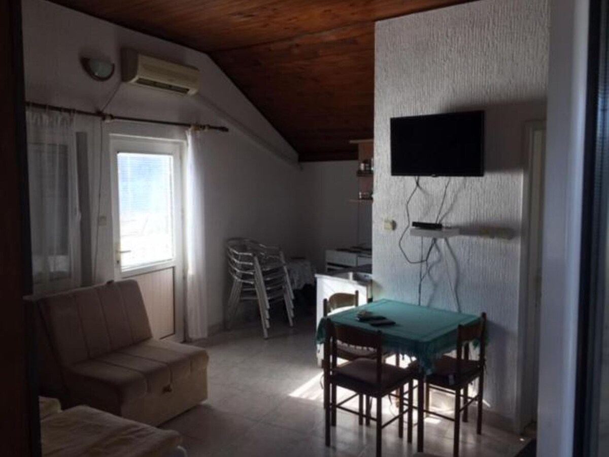 Apartments Roza - Studio Apartment with Sea View in Herceg Novi