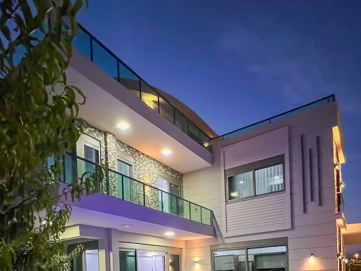 Ruime villa in Antalya voor 8 personen met 4 slaapkamers