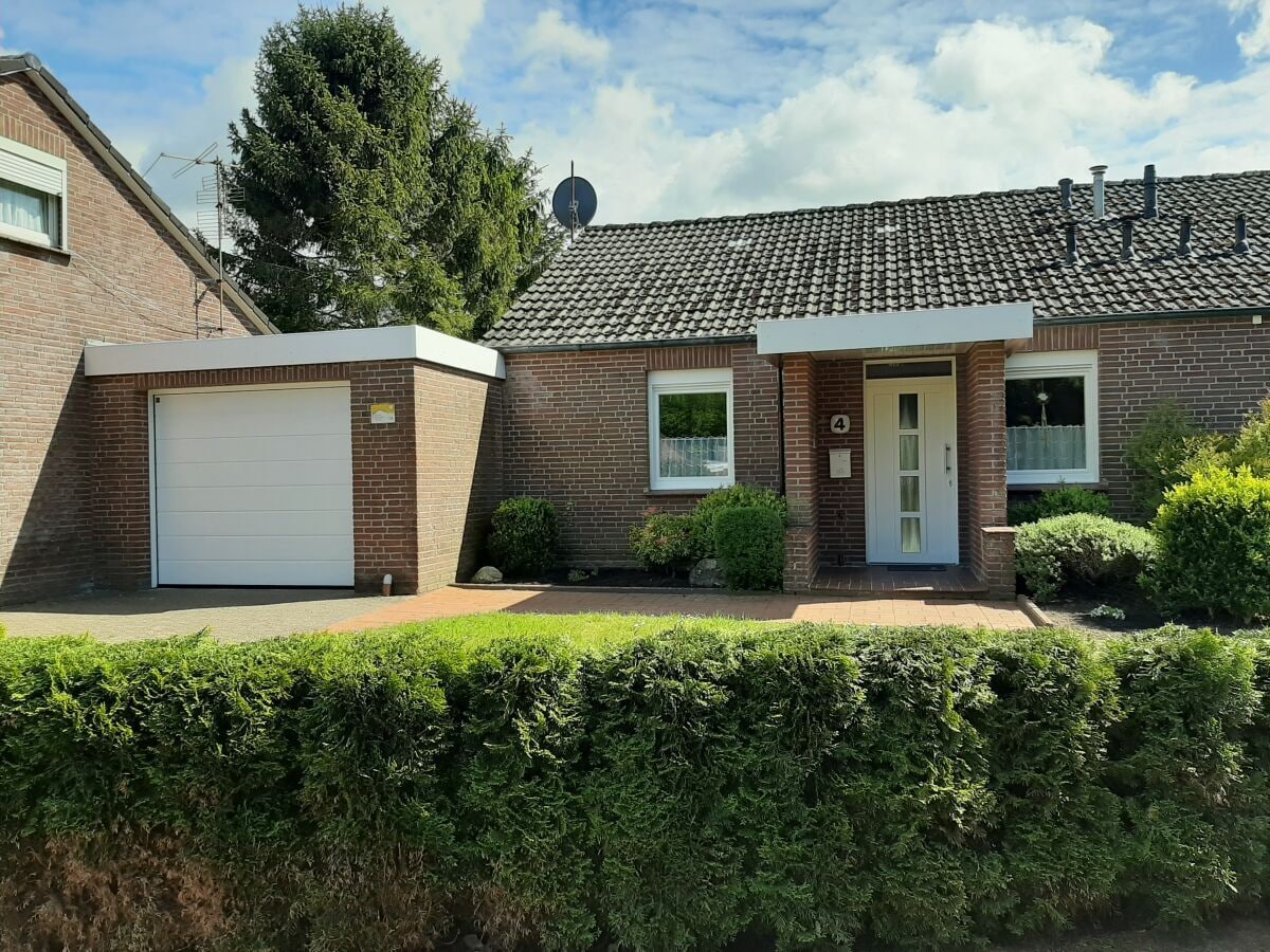 Modern vakantiehuis Nordseemupfel in Hage voor 4 personen in Hage