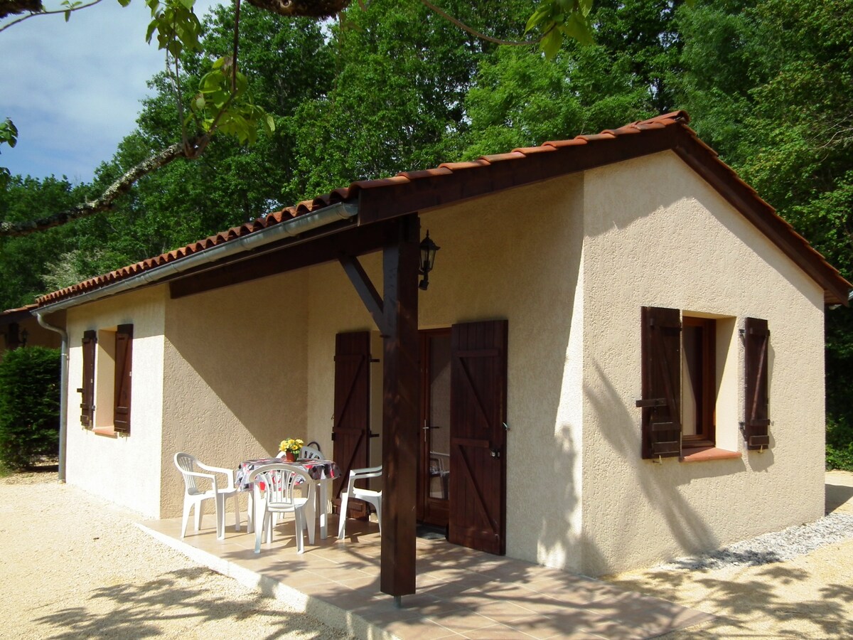 Charmant landelijk chalet Maisonnette du Lot in Gavaudun in Gavaudun