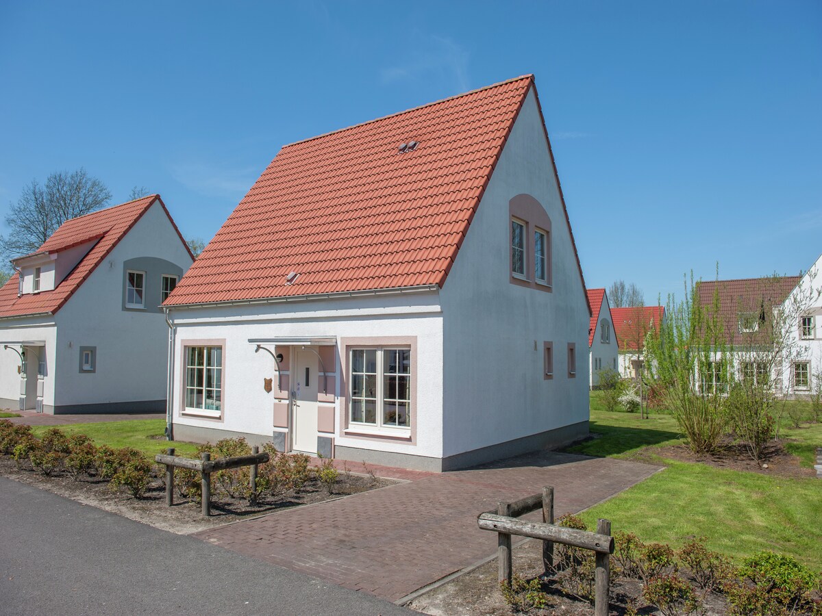 Ruime villa voor 9 personen met jacuzzi en sauna in Bad Bentheim in Bad Bentheim