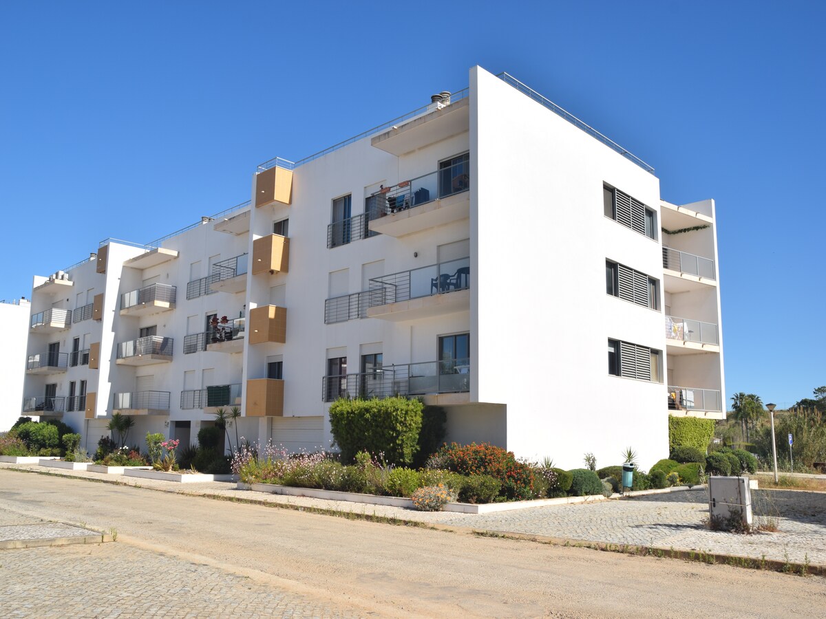 Op 1 km van centrum: appartement aan zee in Lagos voor 4 personen in Lagos