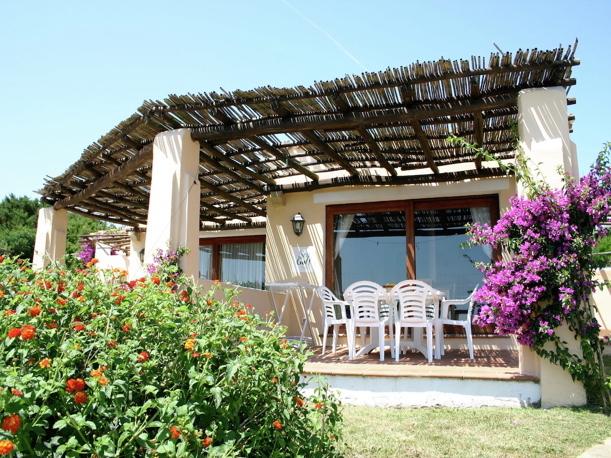 Sfeervol vakantiehuis met zeezicht in Stintino in Stintino