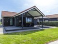Gemütliches Ferienhaus in Kattendijke mit Terrasse