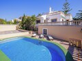 Geräumige Villa in Badia Blava mit Swimmingpool