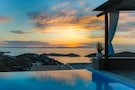 Silver Moon Villa