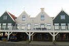 Geräumiges Ferienhaus am Markermeer nahe Amsterdam
