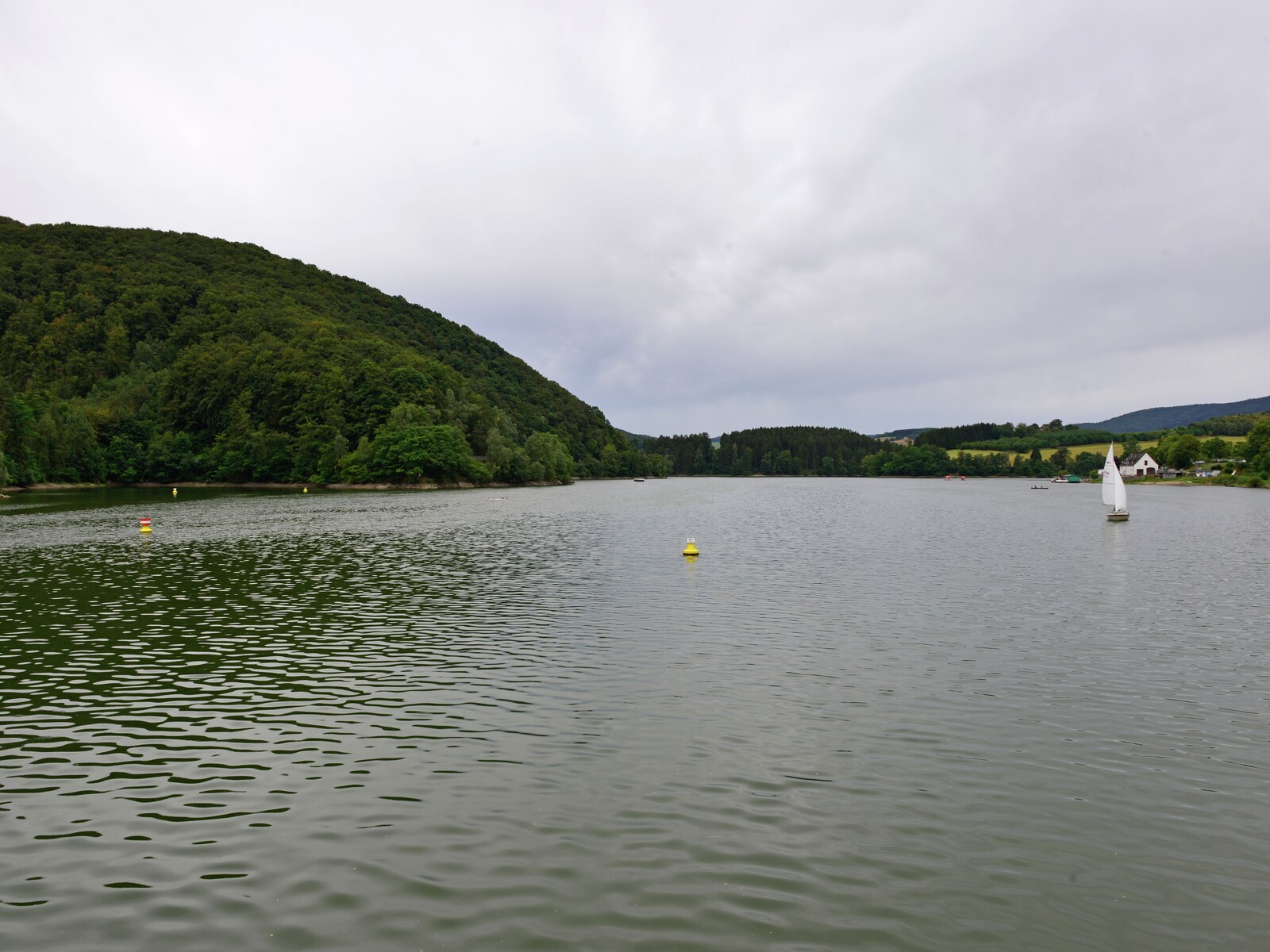 De omgeving van Diemelsee