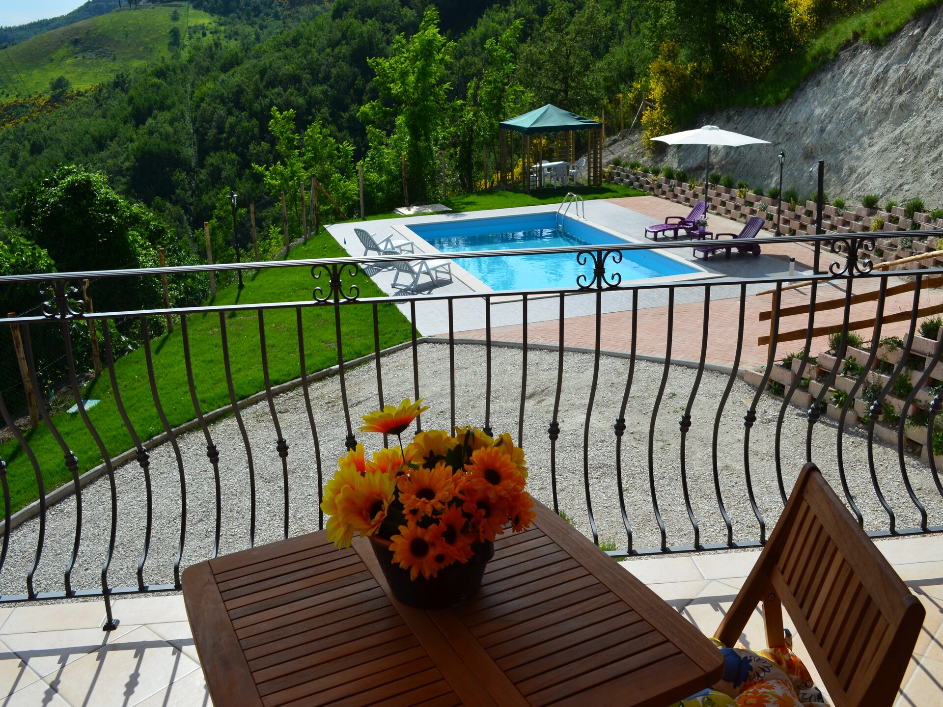 16-persoons villa met privézwembad in Acqualagna - foto 4