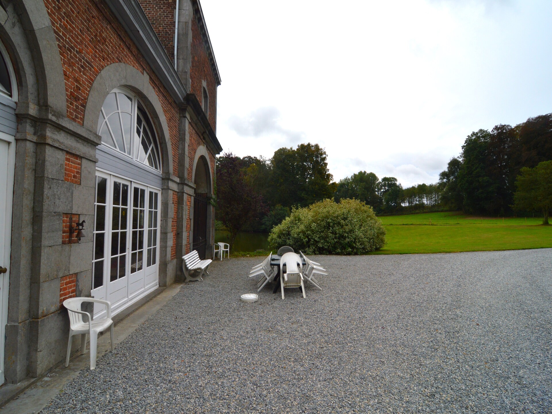 Sprookjesachtig kasteel in Havelange met privémeren en bos - foto 35