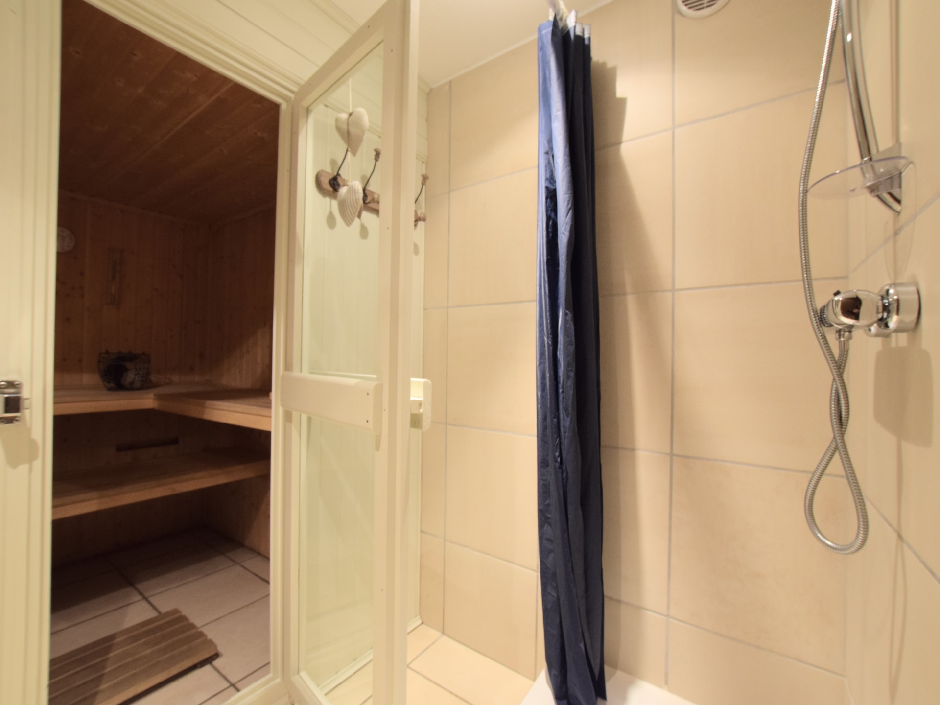 18-persoons vakantiehuis met sauna en biljart in hartje Bastogne - foto 32
