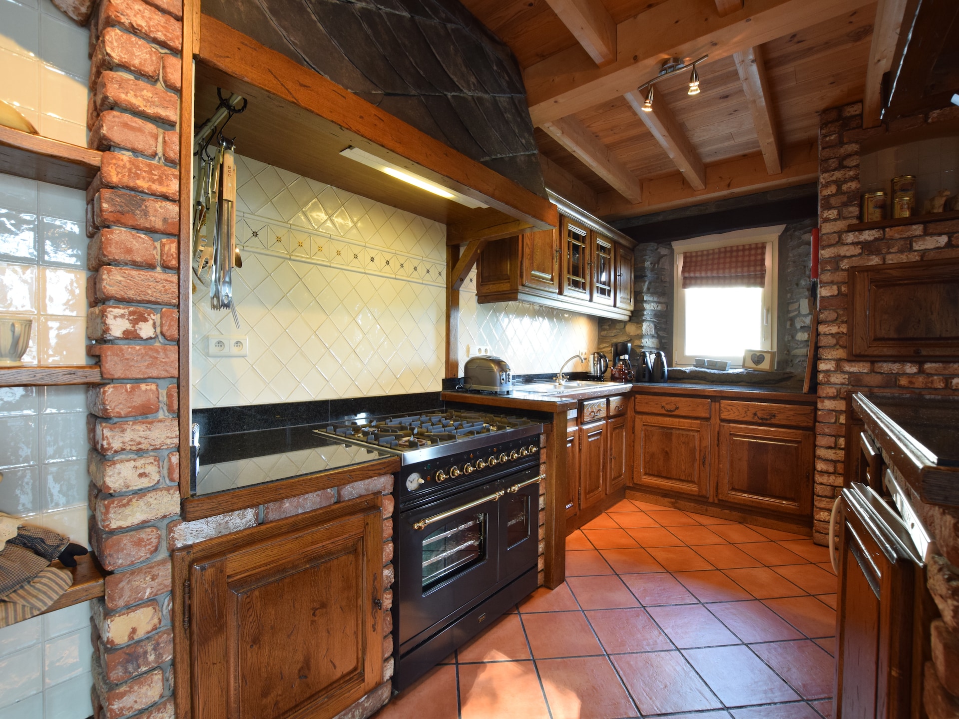 18-persoons vakantiehuis met sauna en biljart in hartje Bastogne - foto 11