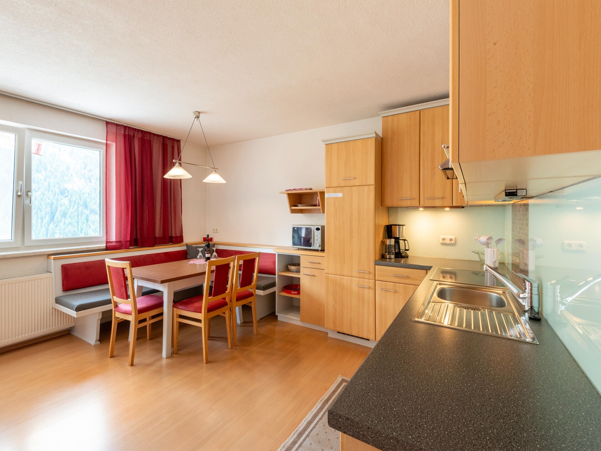 Zonnig appartement in Strengen met panoramisch uitzicht op de Tiroler bergen - foto 11