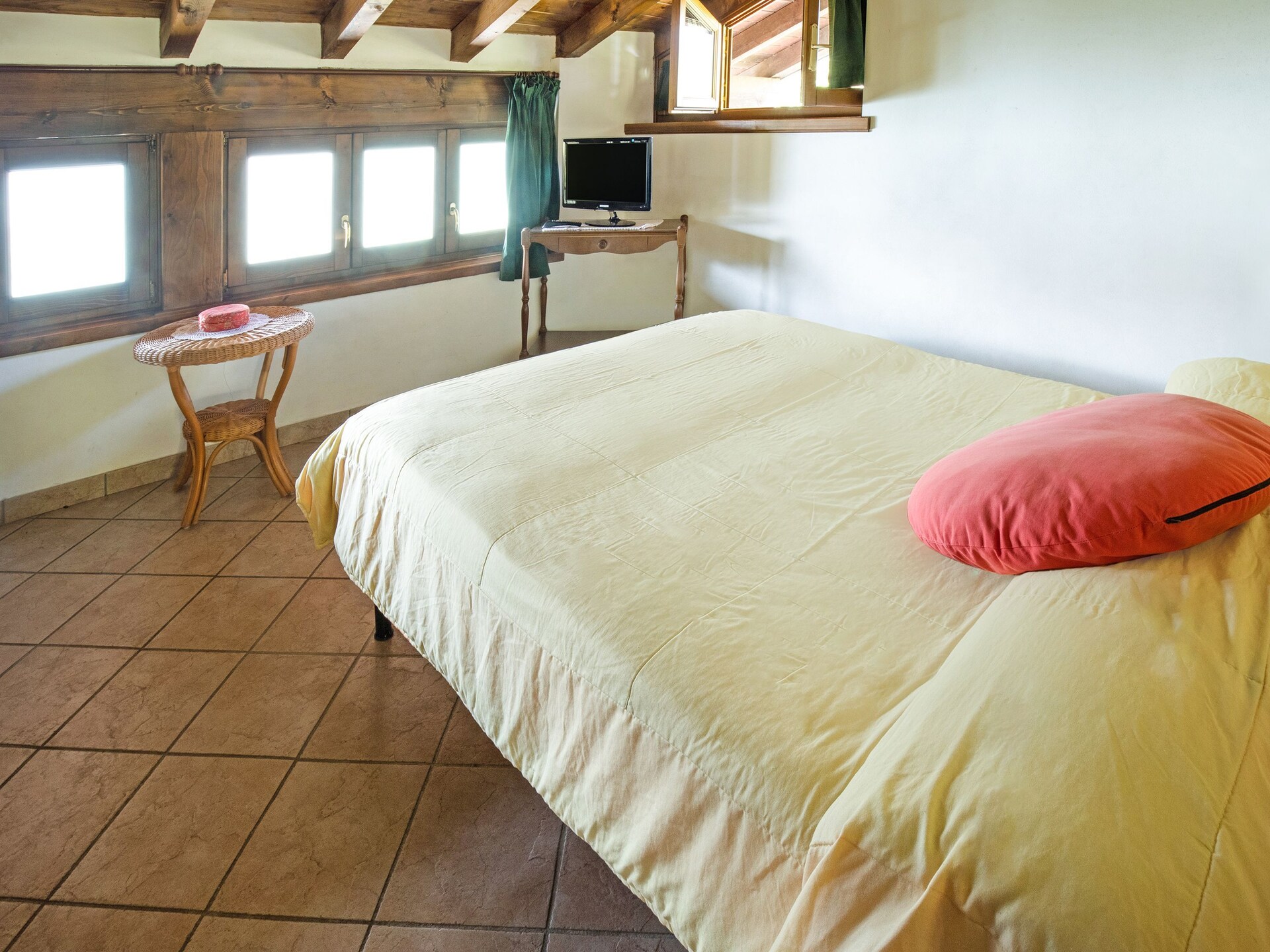 2-persoons landhuis aan het meer in Idro - foto 9