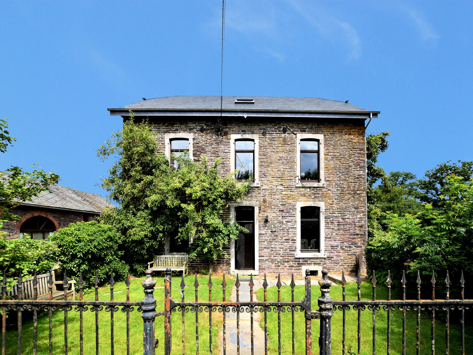 Les Poiriers: Groepsvakantiehuis met 8 slaapkamers in de Ardennen - foto 5
