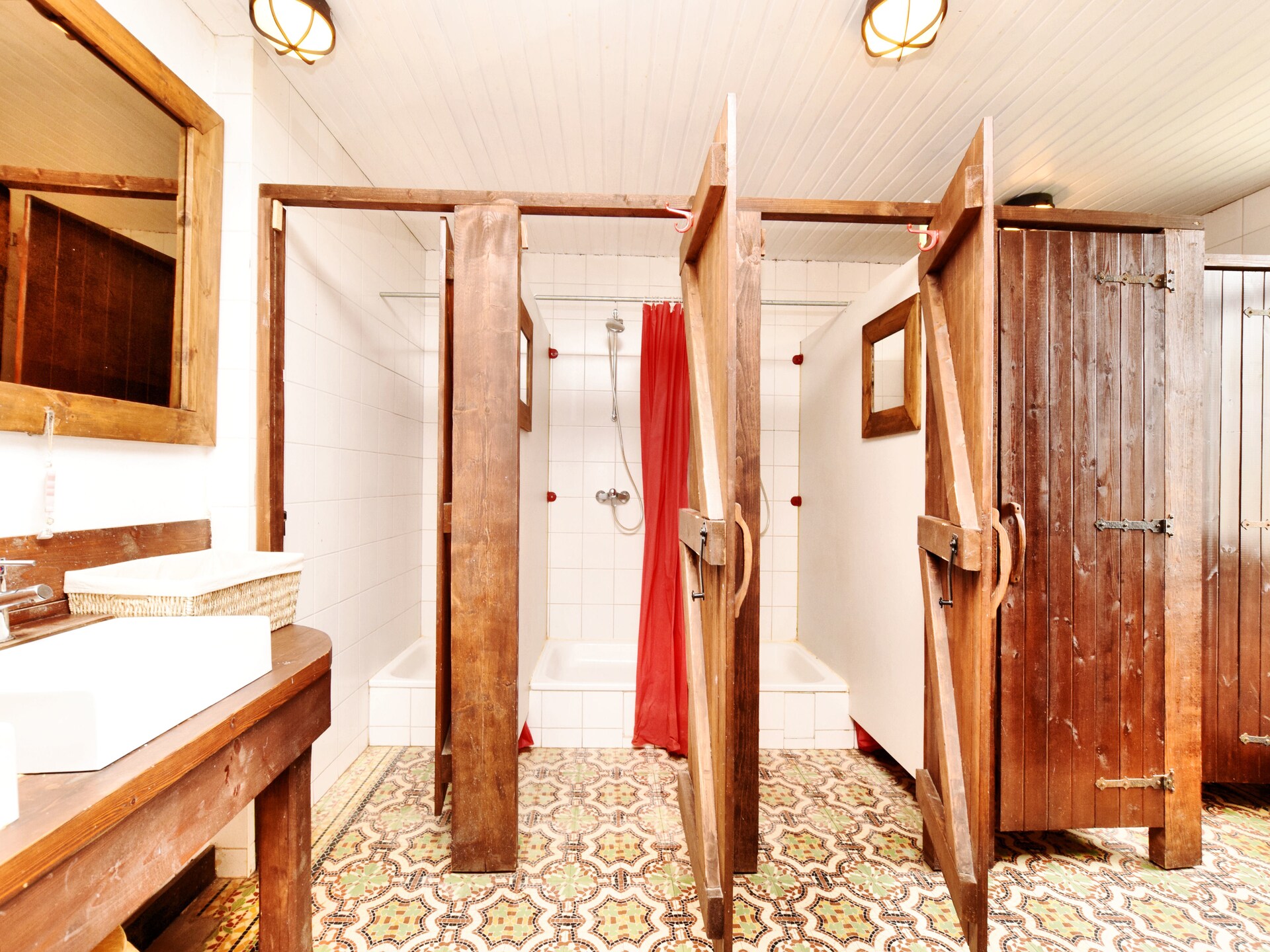 Les Poiriers: Groepsvakantiehuis met 8 slaapkamers in de Ardennen - foto 25
