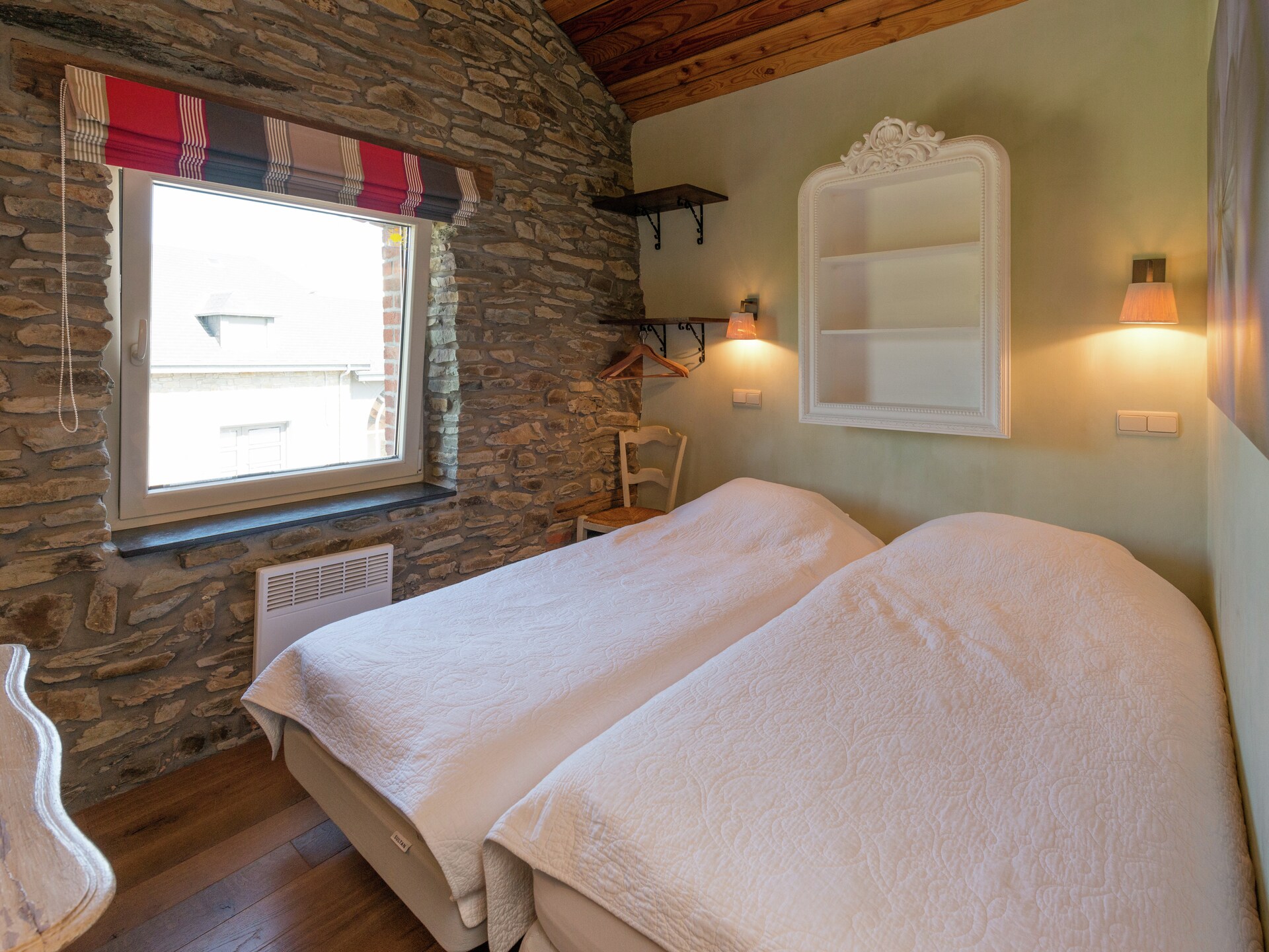 10-persoons vakantiehuis in hartje Bertrix met sauna en visvijver - foto 20