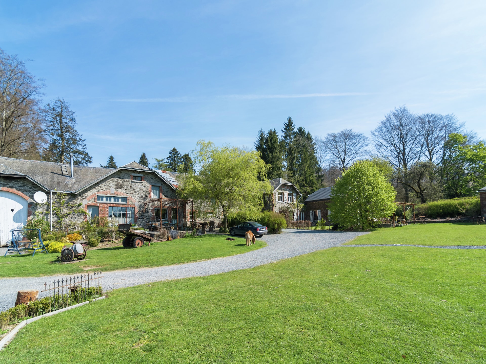 Ruim vakantiehuis voor 14 personen in de bossen van Bellefontaine - foto 5