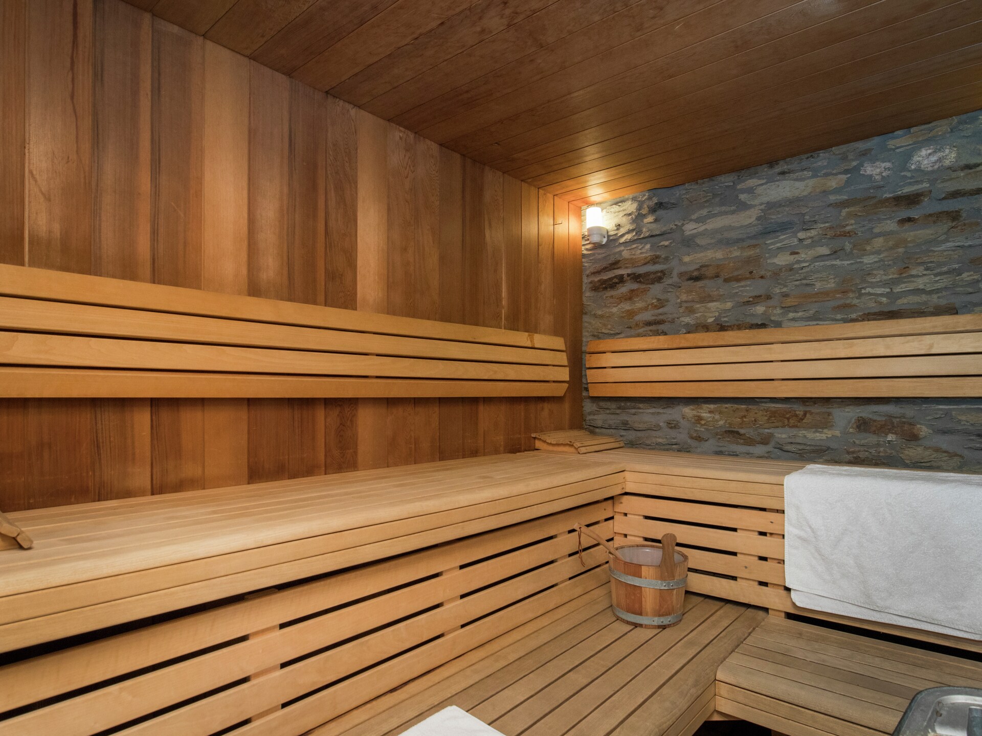 Groots vakantiehuis voor 24 personen met privézwembad, sauna en bar in Gouvy - foto 32