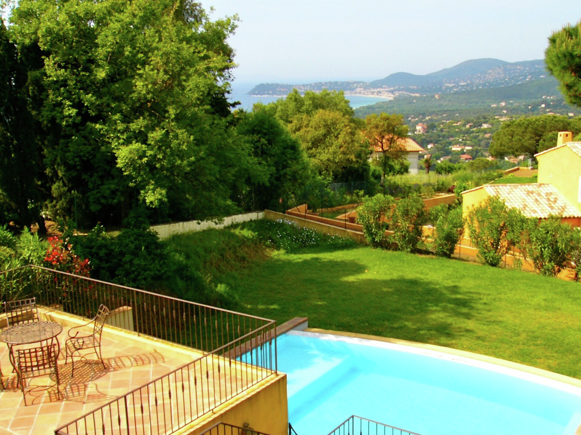 Moderne vakantievilla voor 14 personen met privézwembad nabij Saint-Tropez - foto 8