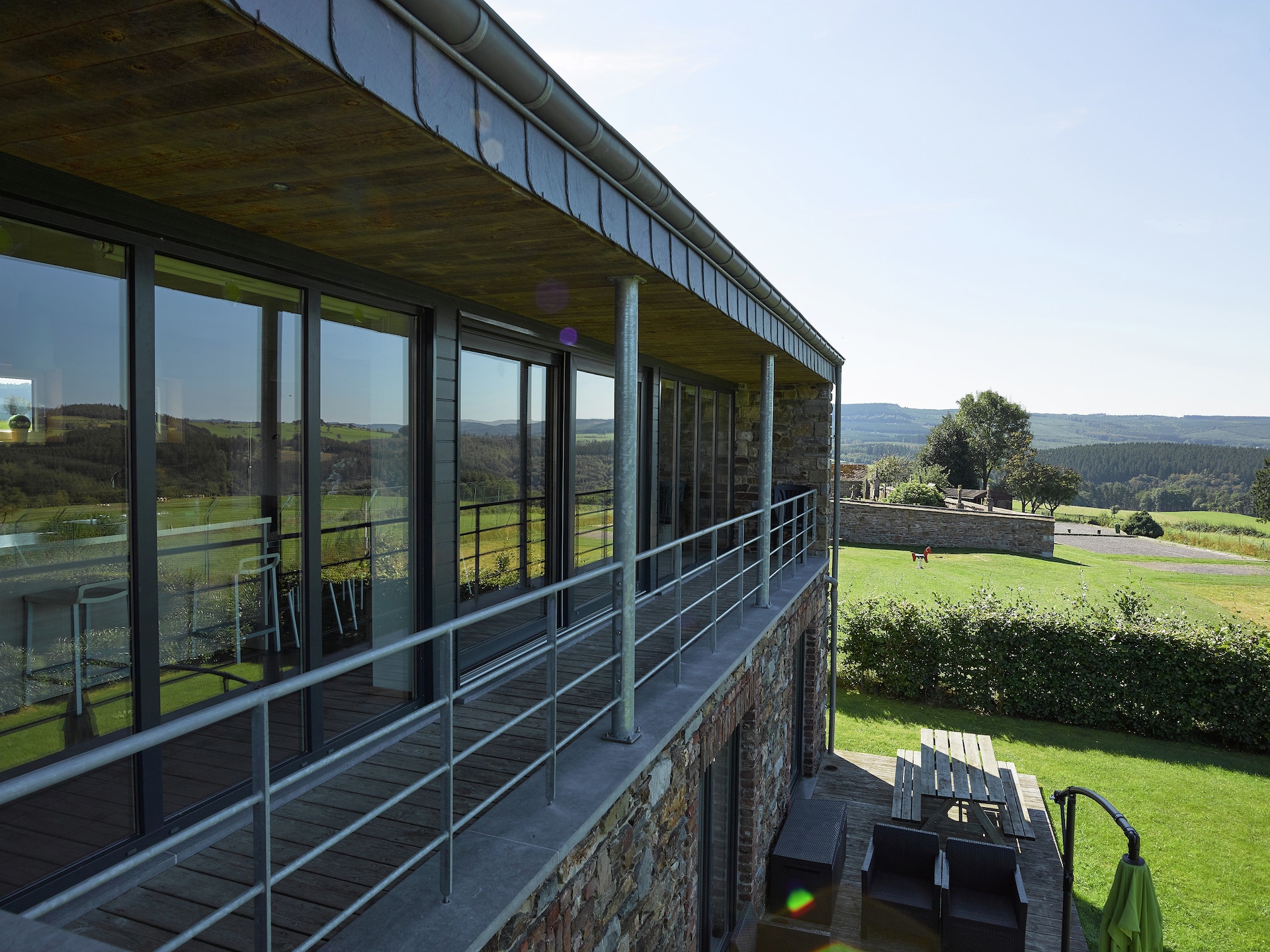 Ruim vakantiehuis Les Prairies in Stoumont met sauna en bubbelbad - foto 1