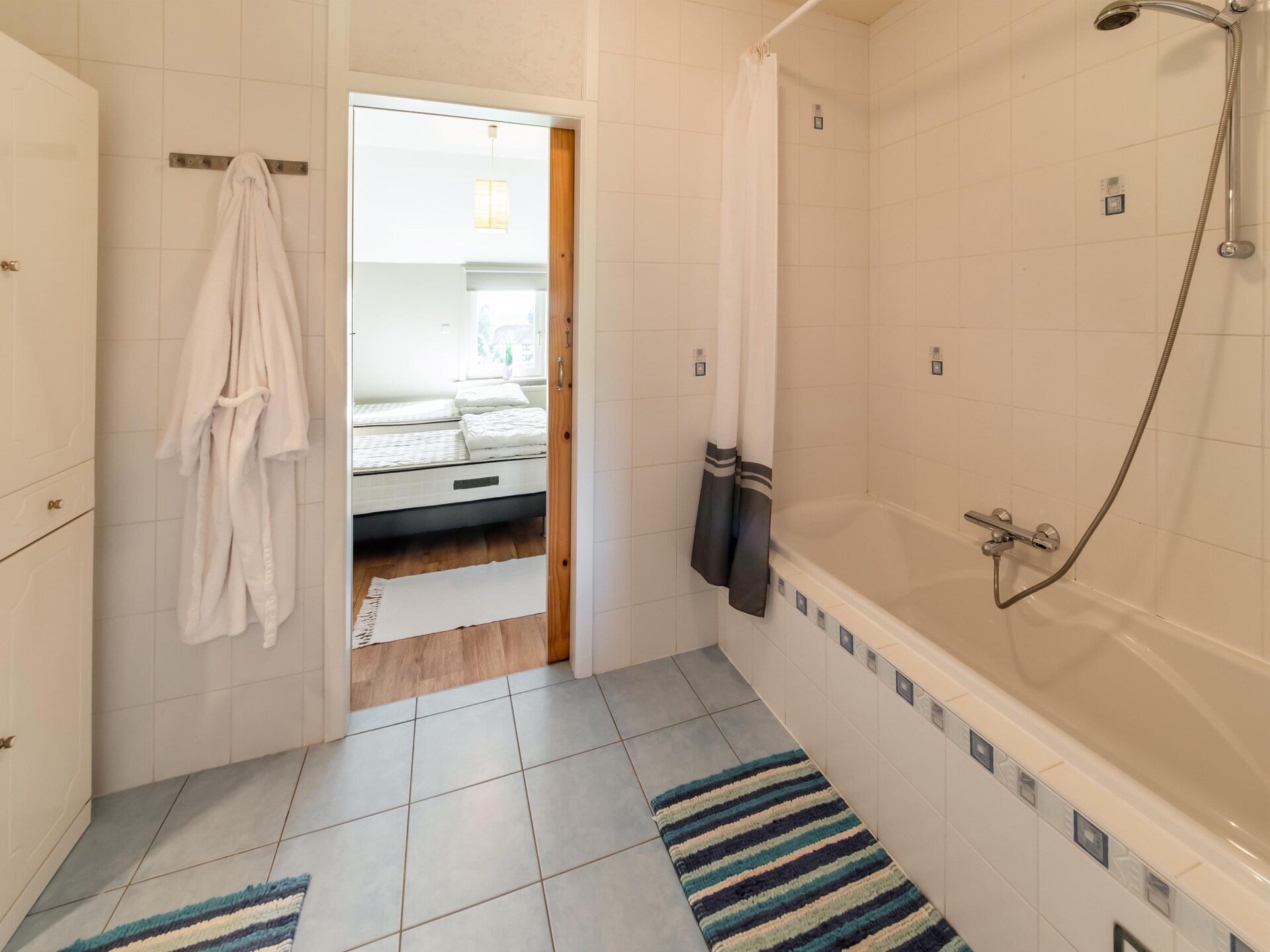 Ruim vakantiehuis voor 13 personen aan de rand van het bos in Robertville - foto 28