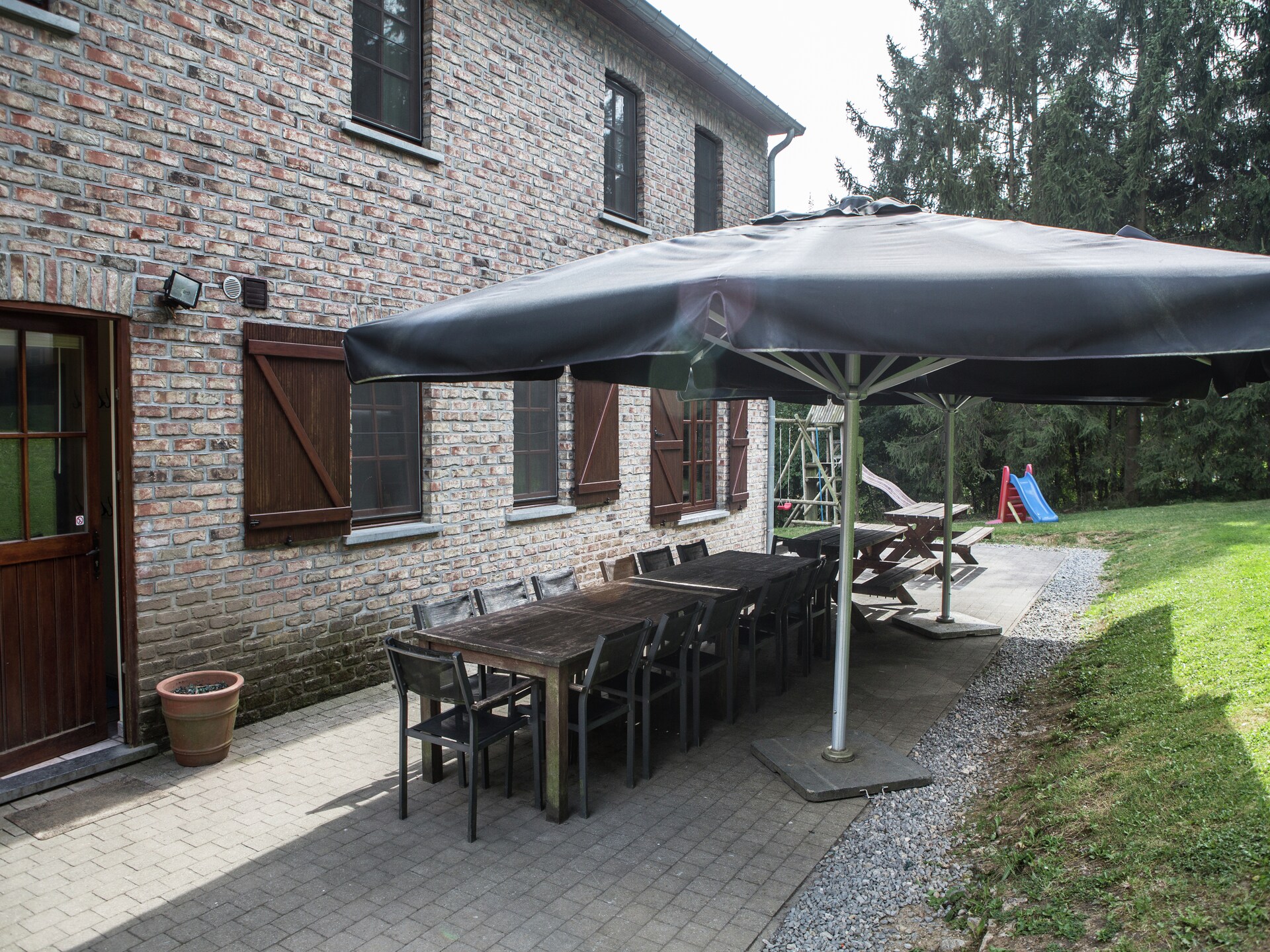 Ruim vakantiehuis voor 13 personen aan de bosrand bij Durbuy met grote tuin - foto 11