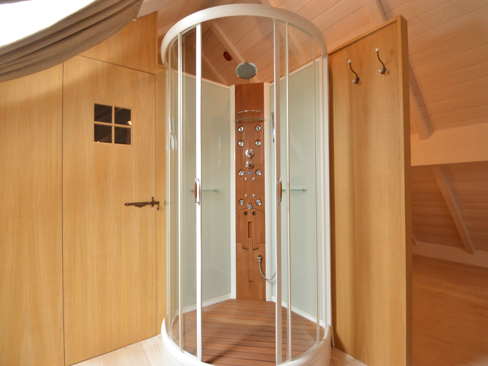Charmant 5-persoons vakantiehuis met sauna in Bullingen - foto 27