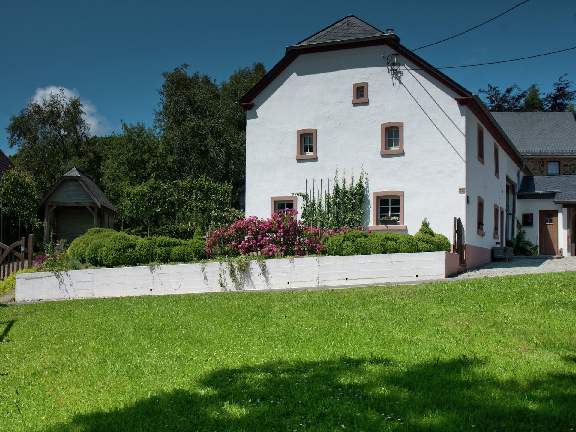 Charmant 5-persoons vakantiehuis met sauna in Bullingen - foto 1