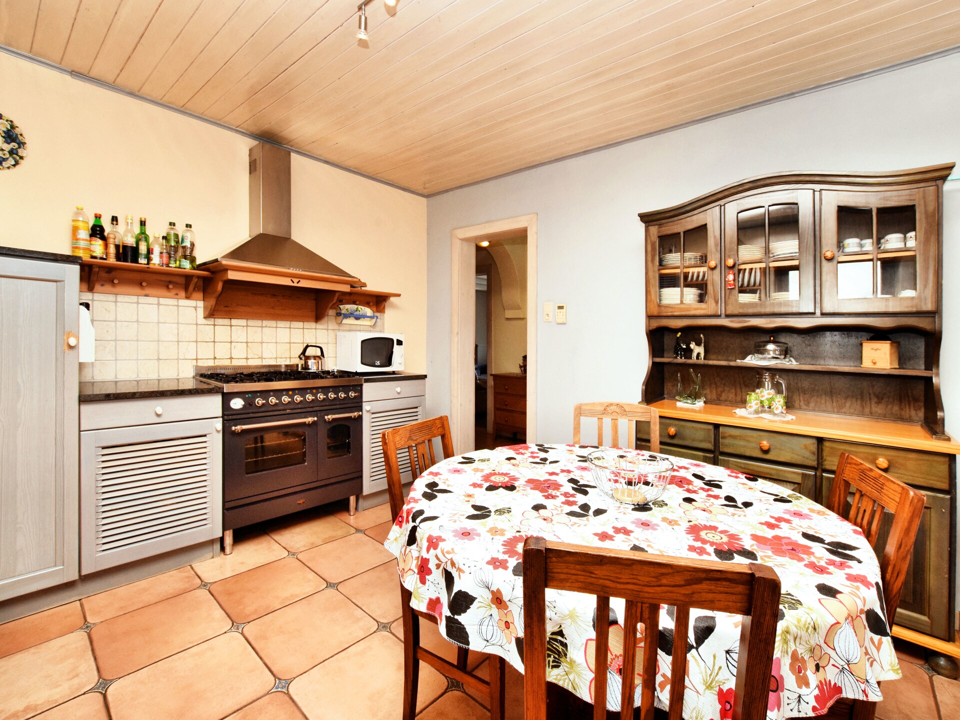 Ruim vakantiehuis voor 9 in Schönberg met tuin, BBQ en houtkachel - foto 19