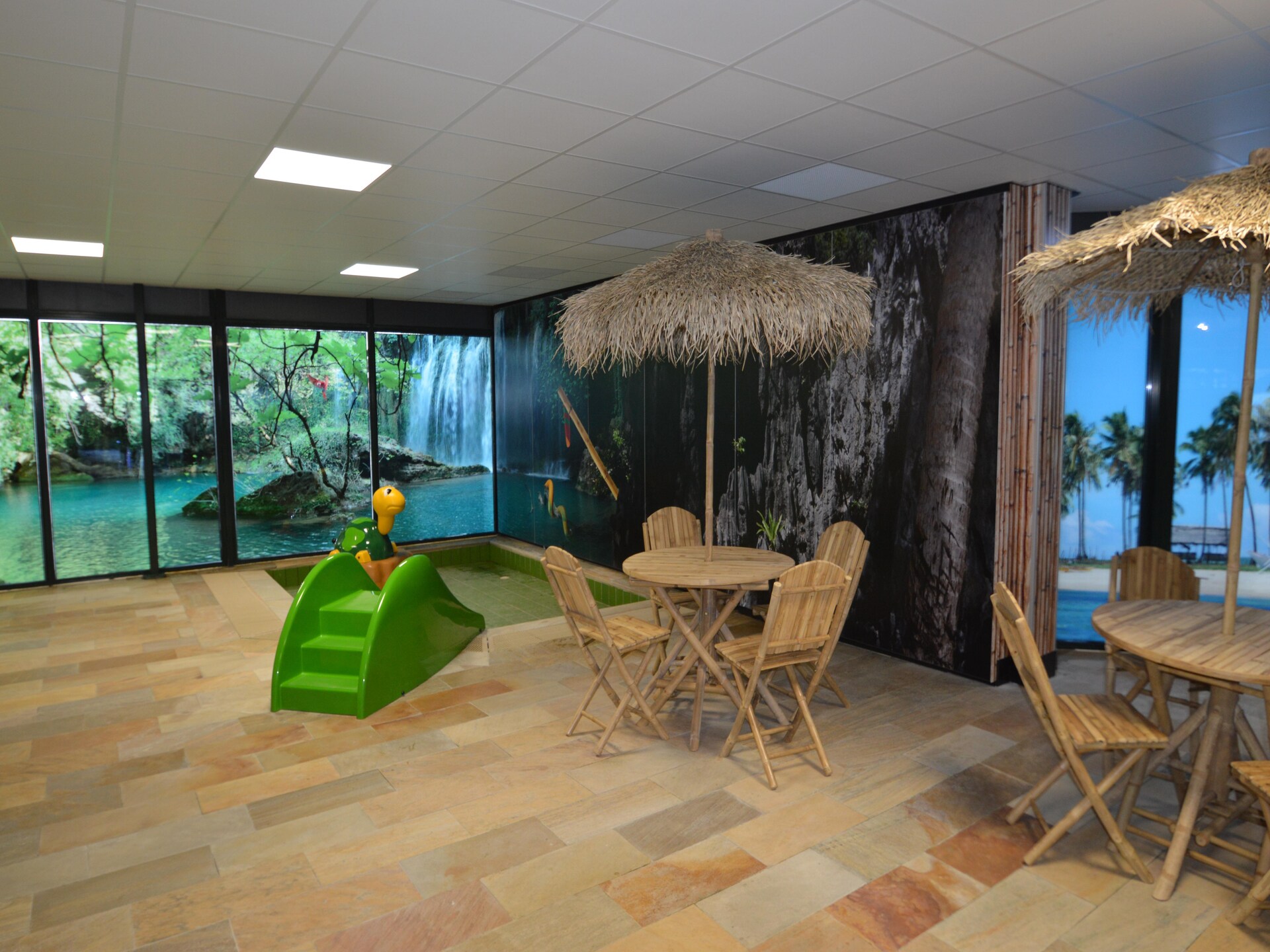 Ruime 4-persoonsvilla op vakantiepark in groen Arcen - foto 22
