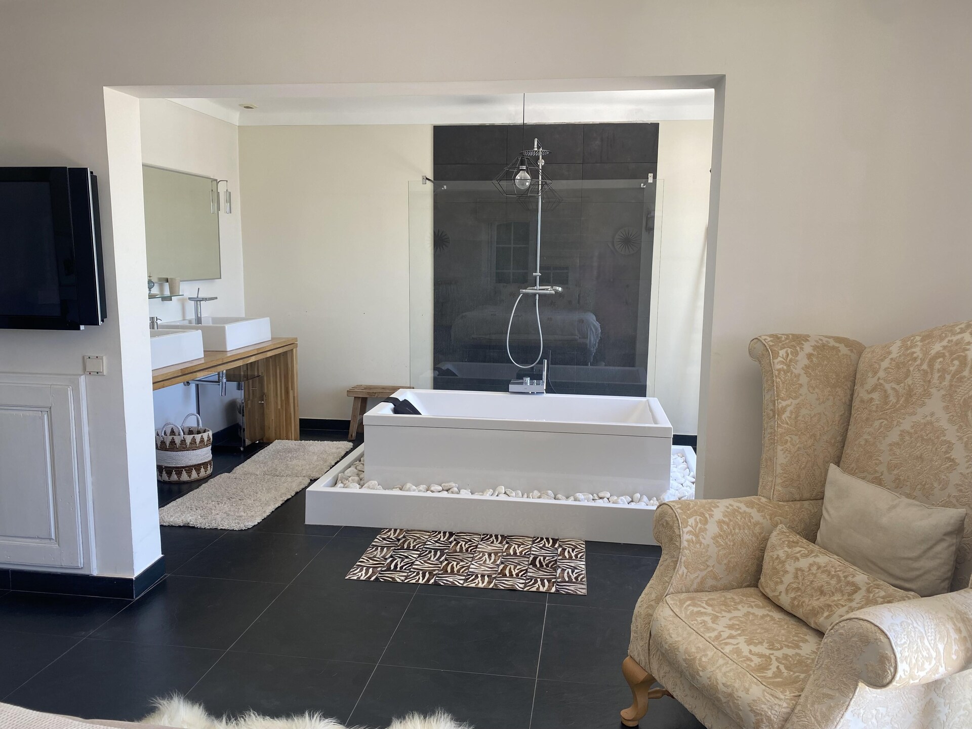 Villa Roucaou: Luxe familievilla met privézwembad en zeezicht bij Grasse - foto 35