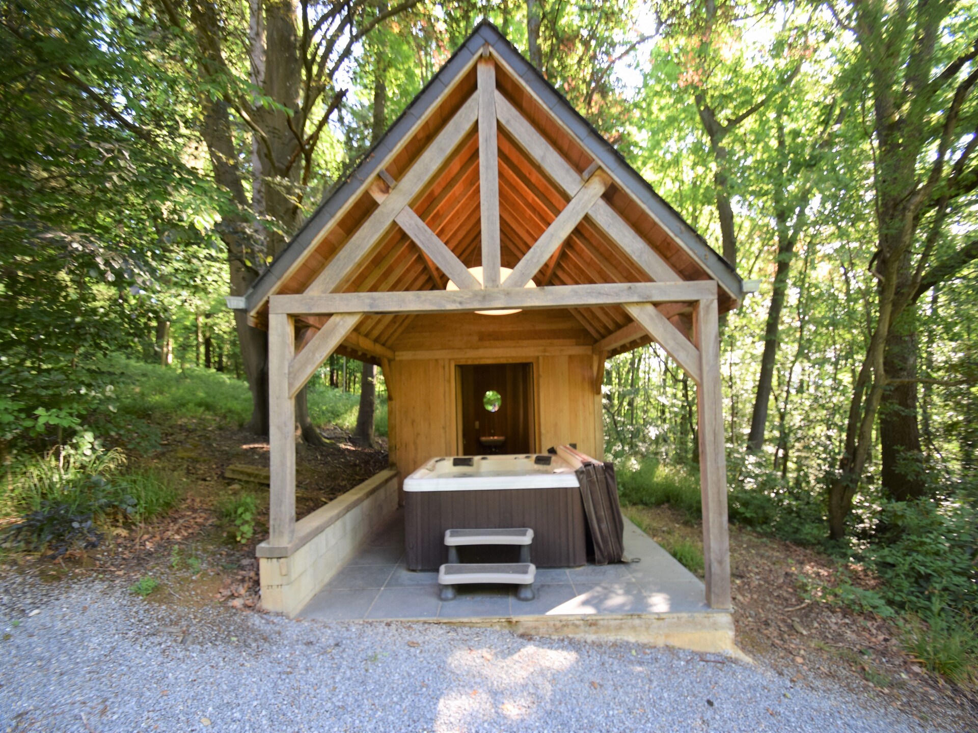 Landhuis in de bossen bij Spa voor 30 personen met sauna en jacuzzi - foto 40