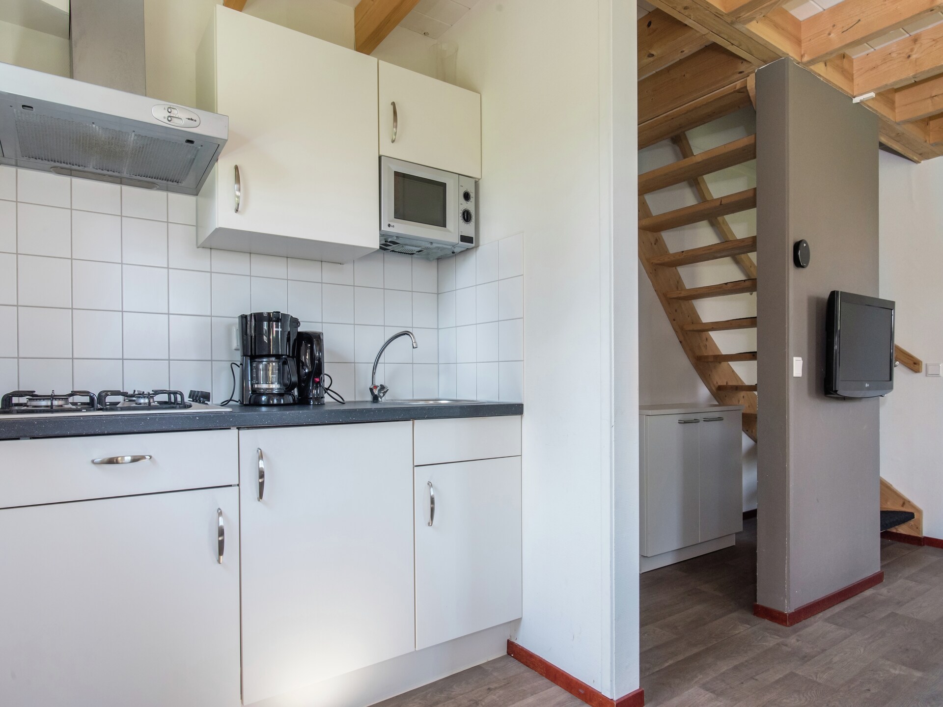 Knus vrijstaand huisje aan de Zeeuwse kust in Wemeldinge - foto 4
