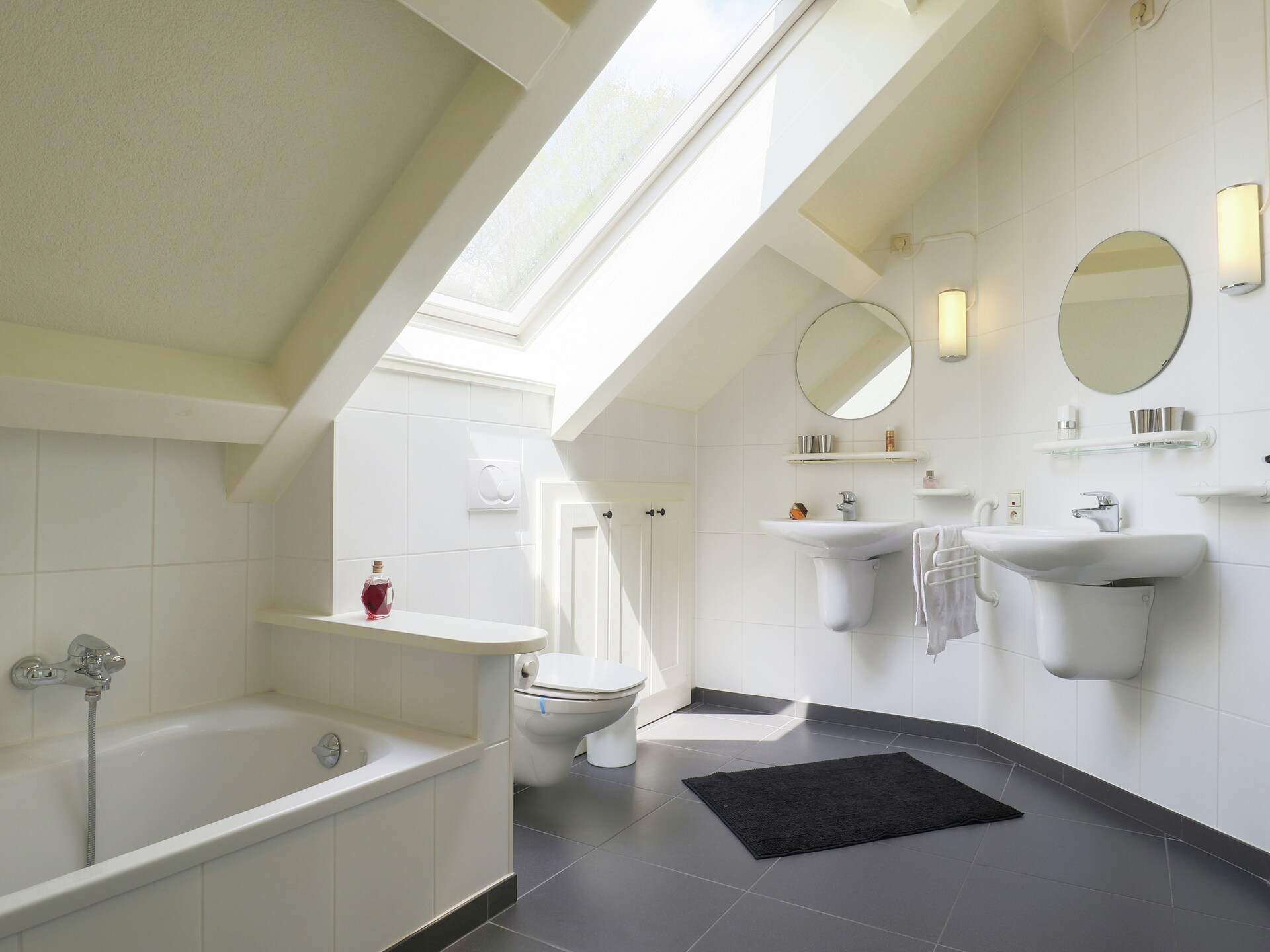 8-persoons villa met balkon en omheinde tuin in Rendeux-Beffe - foto 24