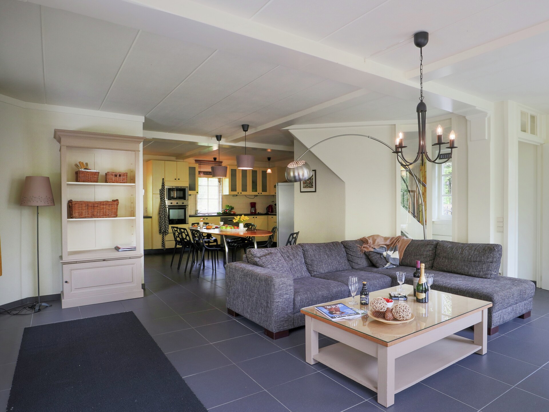 8-persoons villa met balkon en omheinde tuin in Rendeux-Beffe - foto 2