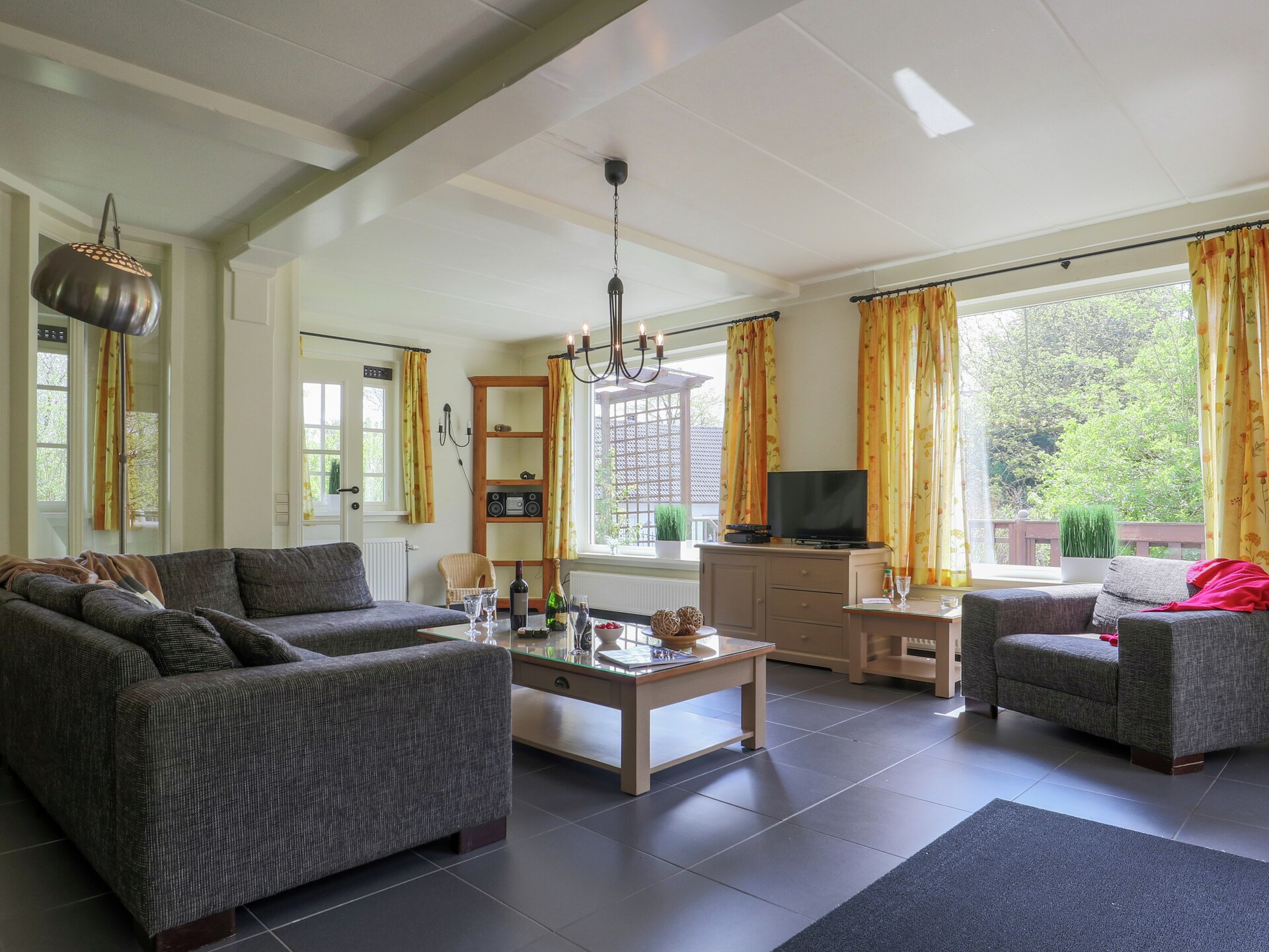 8-persoons villa met balkon en omheinde tuin in Rendeux-Beffe - foto 9