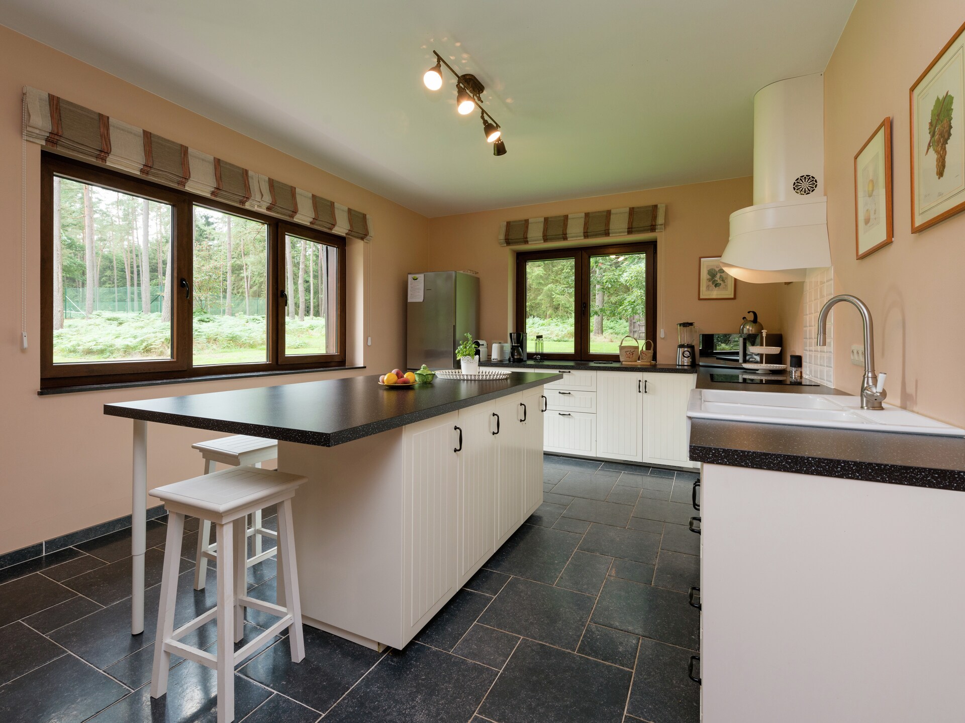 Villa Le Beau Jardin: 5-slaapkamer villa met sauna en tennis in Tenneville - foto 3