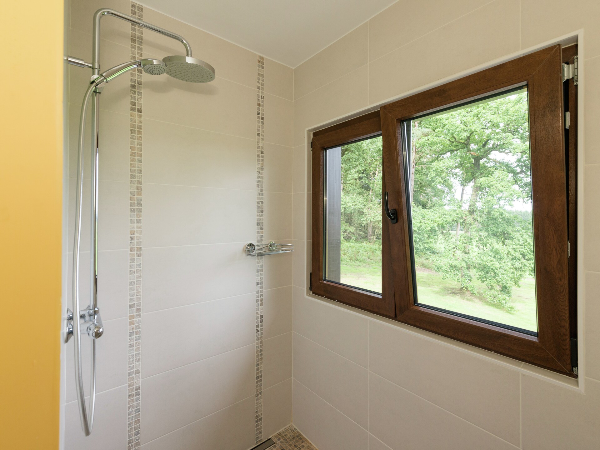Villa Le Beau Jardin: 5-slaapkamer villa met sauna en tennis in Tenneville - foto 21