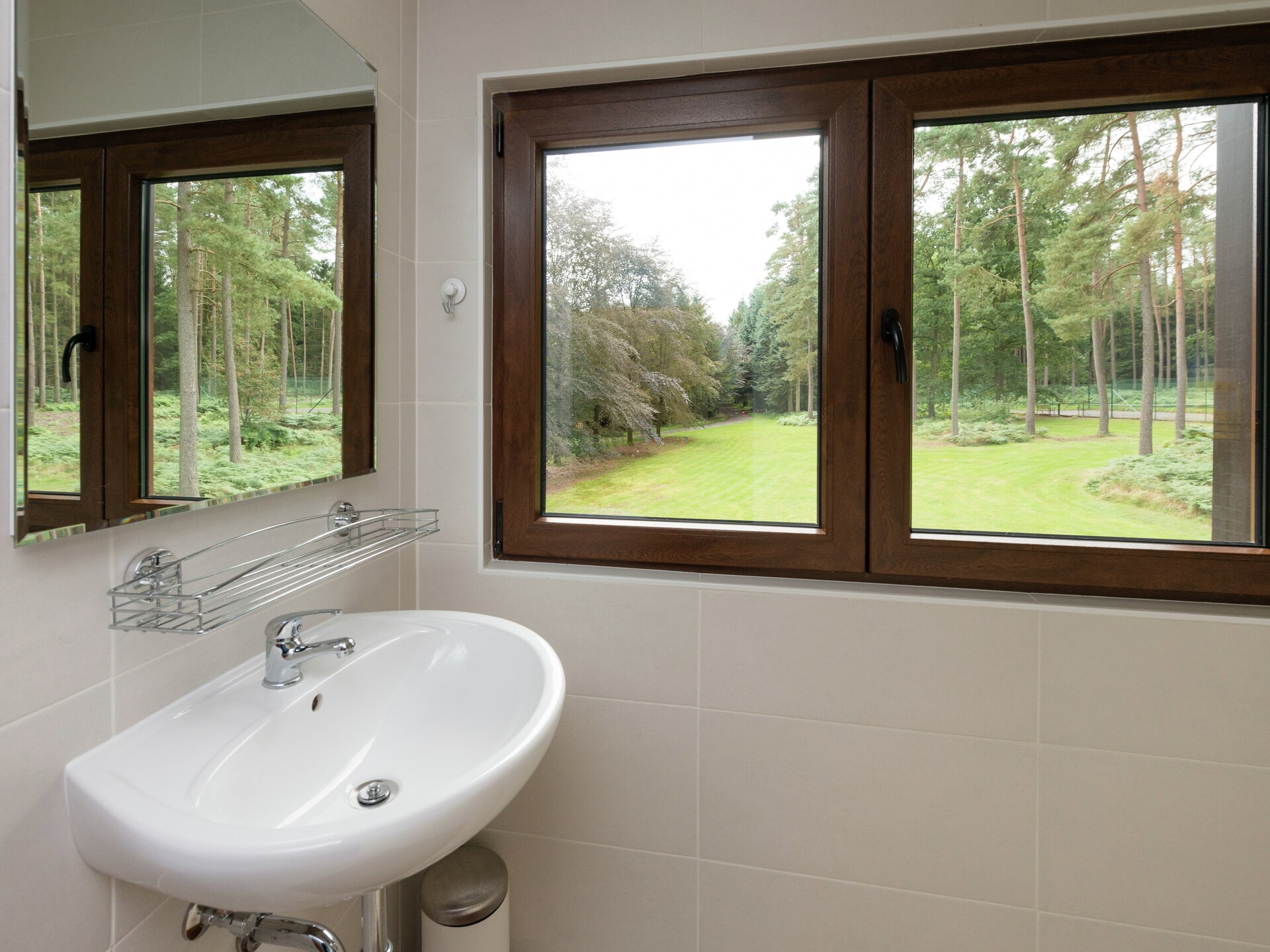Villa Le Beau Jardin: 5-slaapkamer villa met sauna en tennis in Tenneville - foto 25