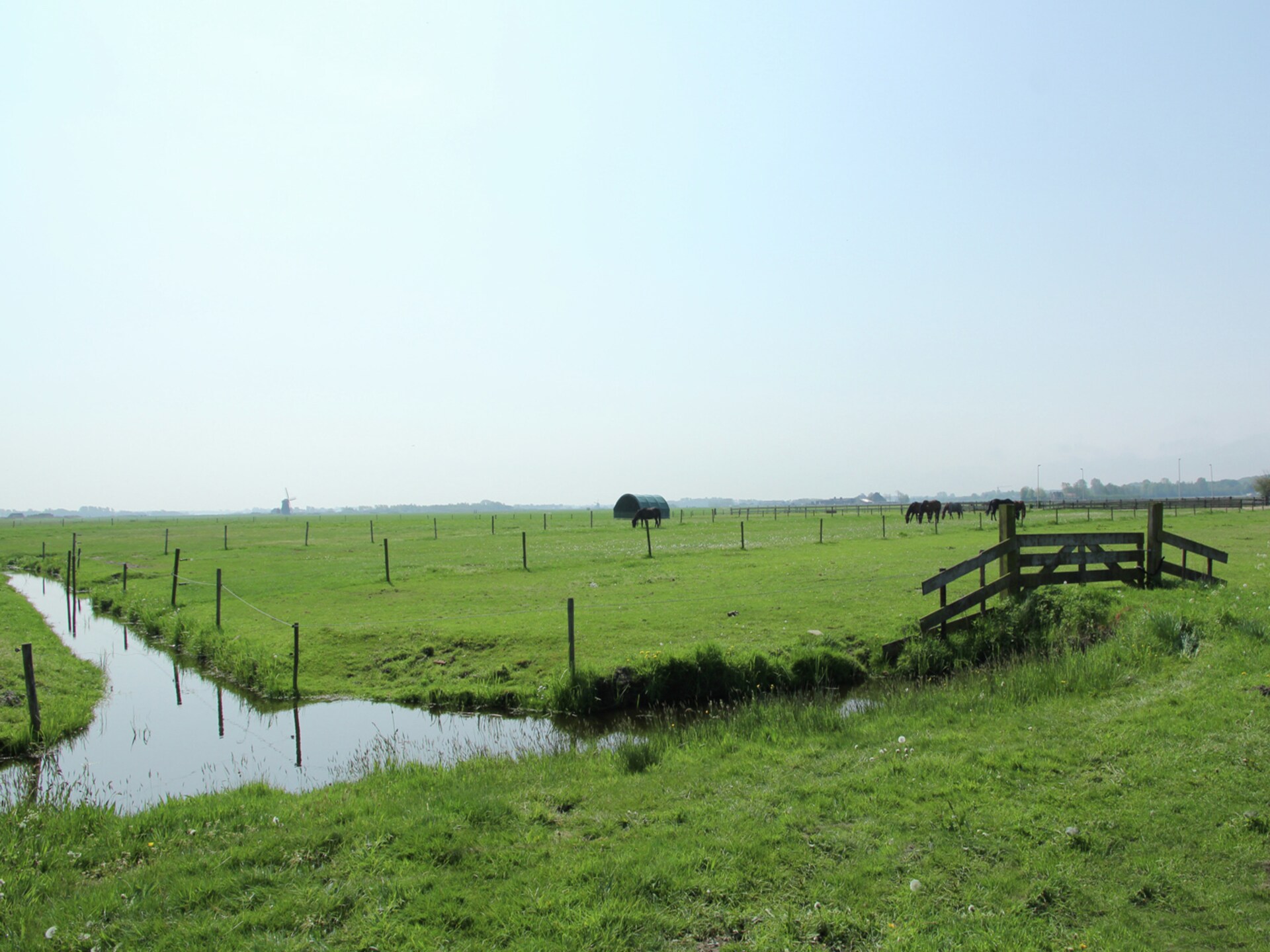 Vrijstaand boshuis voor twee met haard bij Bergen en zee - foto 10