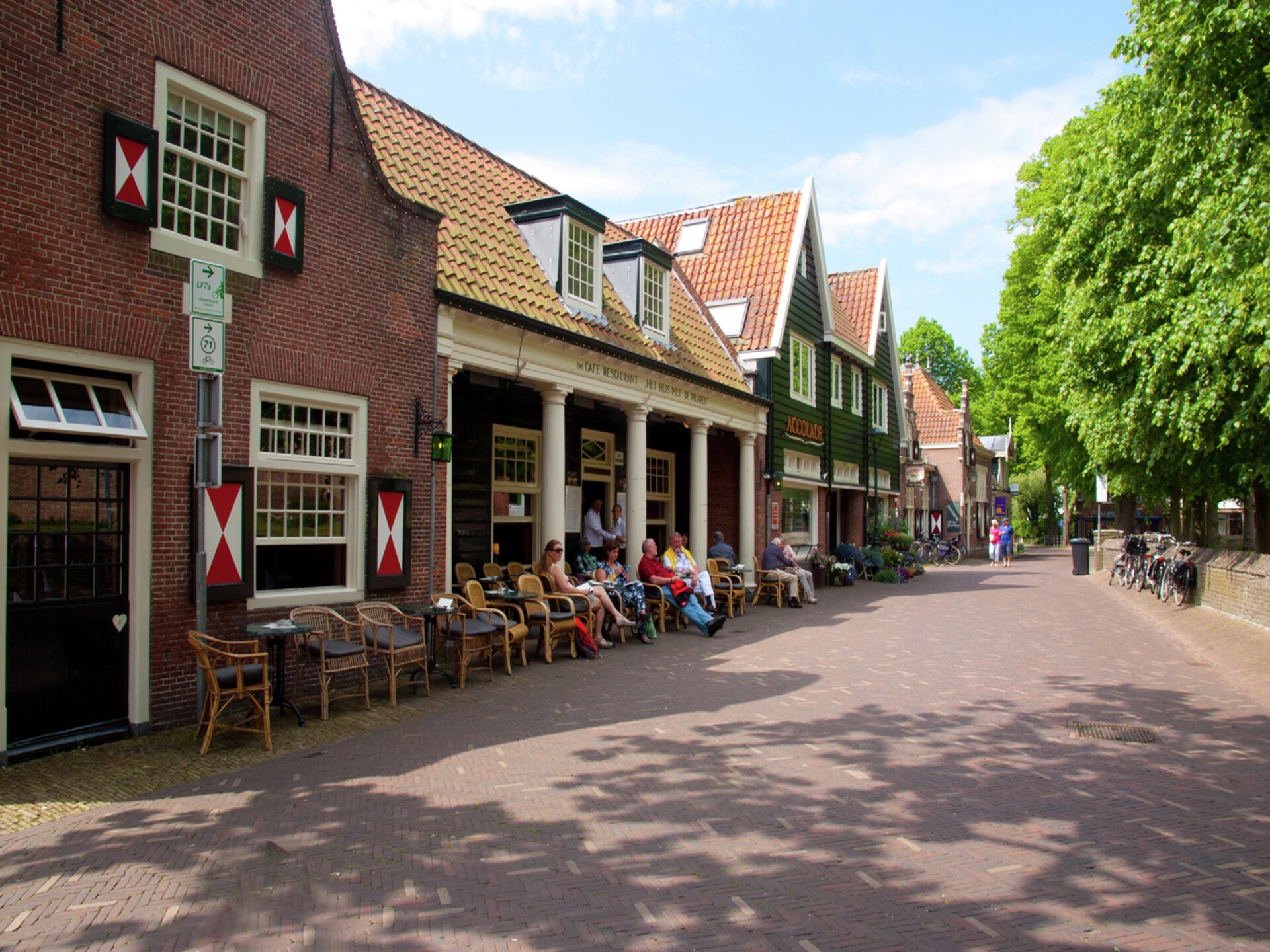 Vrijstaand boshuis voor twee met haard bij Bergen en zee - foto 13