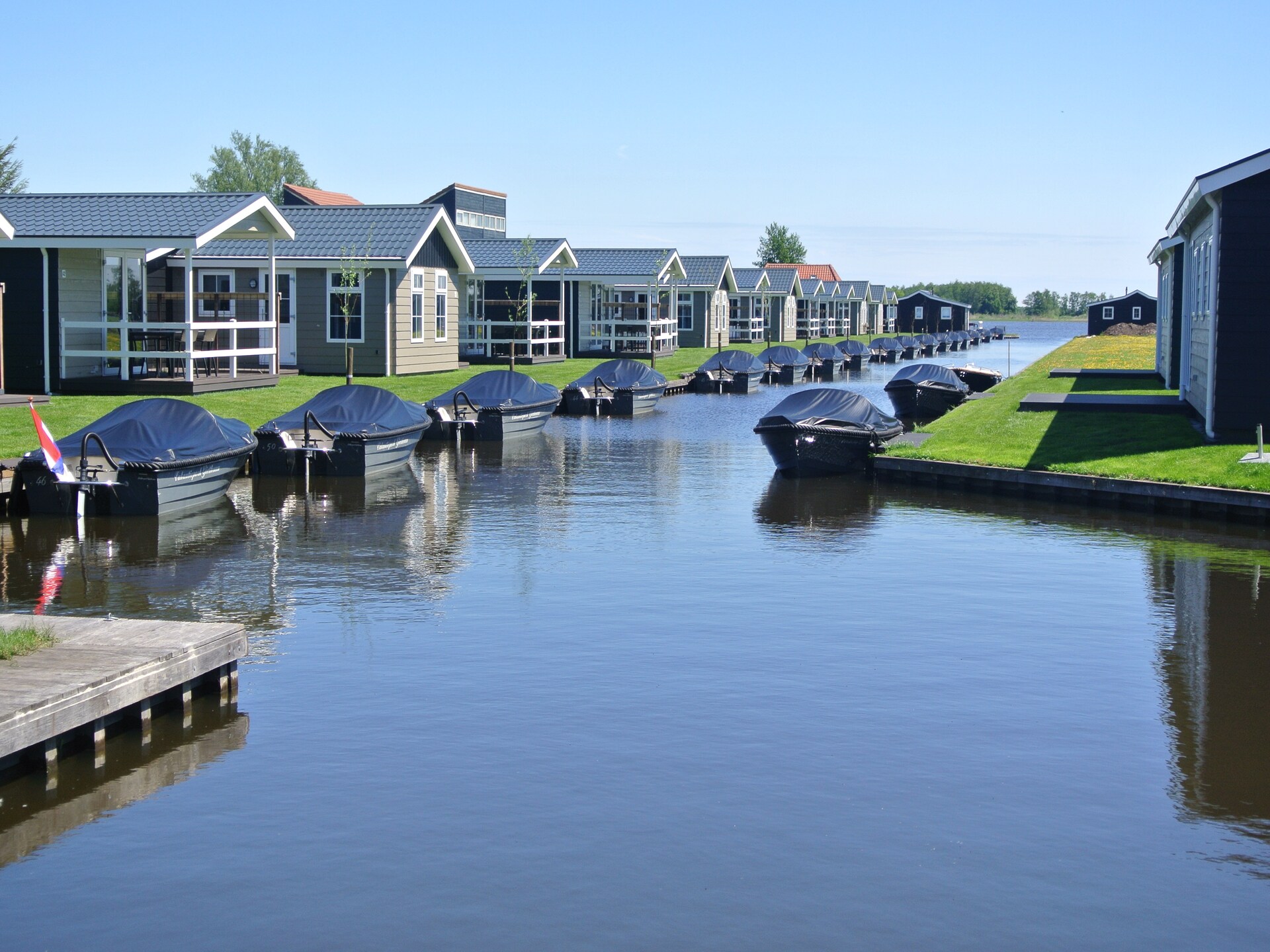 Landhuis aan het water in Giethoorn met privé-sloep en serre - foto 12