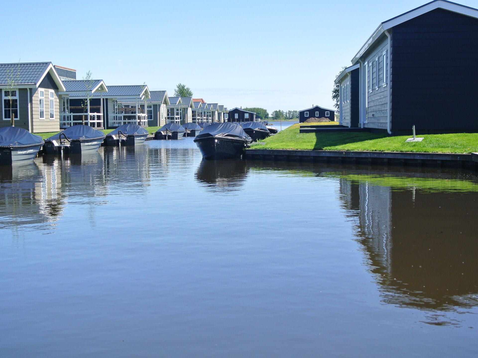Landhuis aan het water in Giethoorn met privé-sloep en serre - foto 17