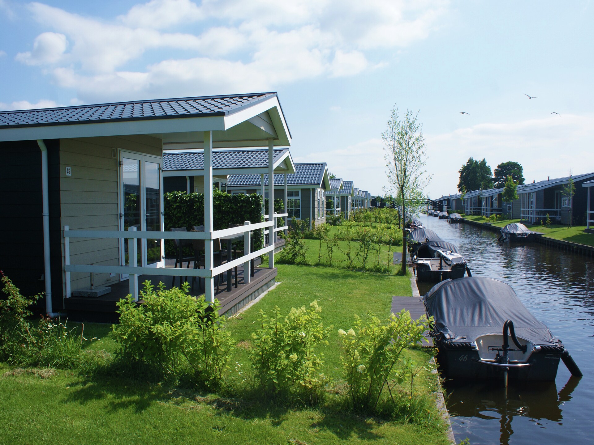 Landhuis aan het water in Giethoorn met privé-sloep en serre - foto 8
