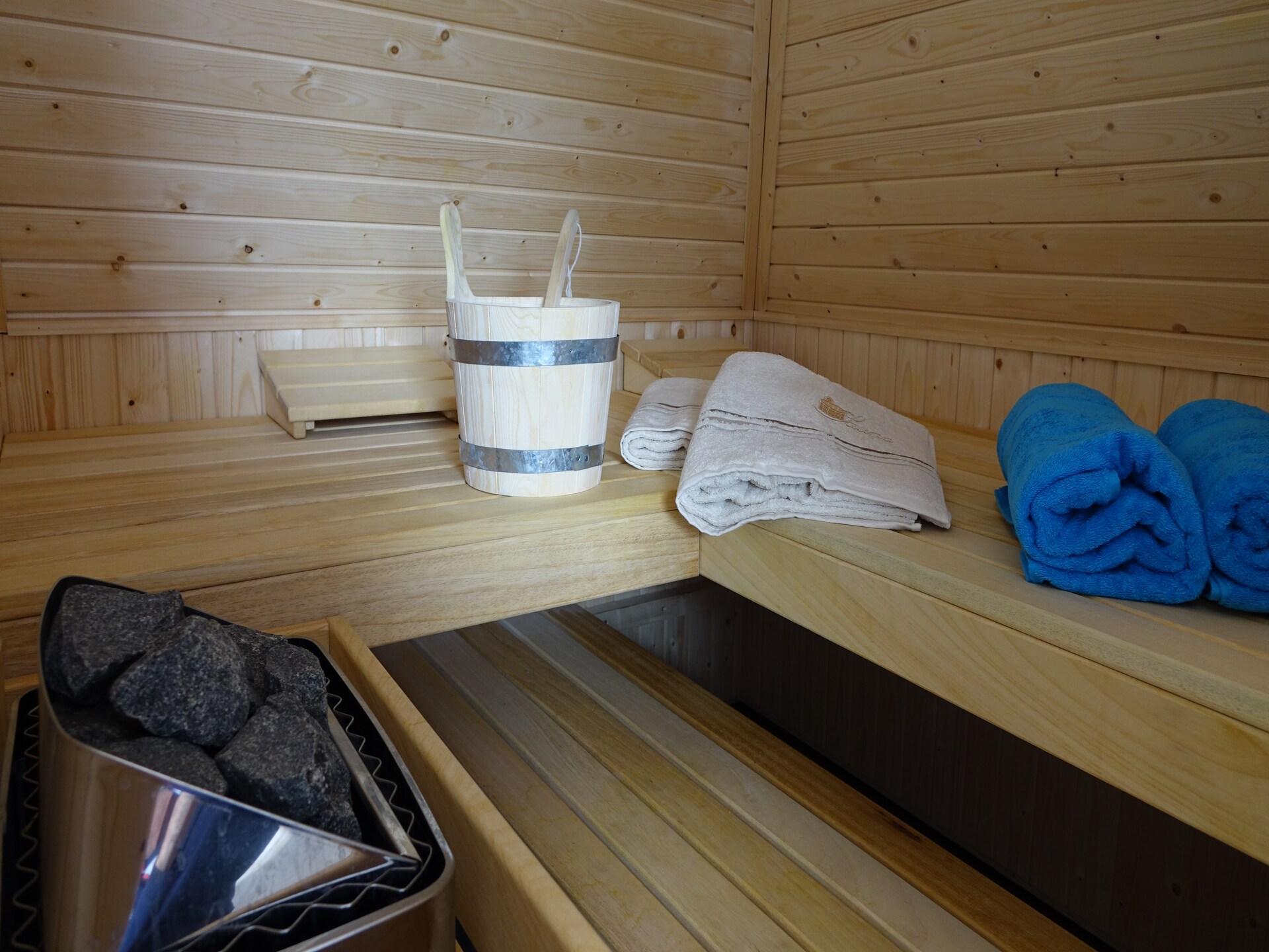 Wellness vakantiehuis aan het water in hartje Fries Merengebied - foto 40