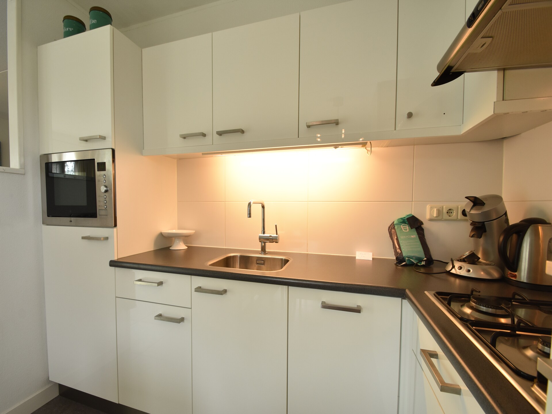 Wellness vakantiehuis aan het water in hartje Fries Merengebied - foto 18