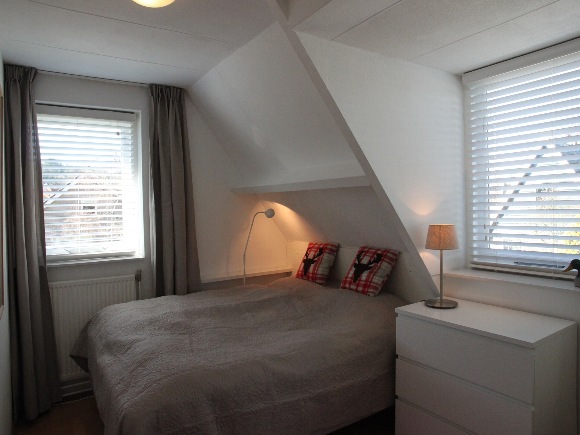 Moderne bosvilla in Groet: luxe, natuur en strand dichtbij - foto 14